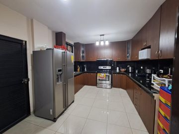 Se vende villa en urbanización Bosques de la Costa