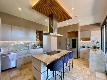 LUJOSO PENTHOUSE EN VENTA, en Cuenca