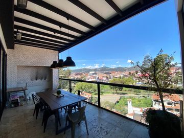 LUJOSO PENTHOUSE EN VENTA, en Cuenca