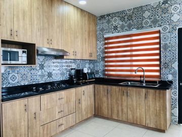 CASA EN VENTA EN EL CENTRO DE OAXTEPEC, YAUTEPEC, MORELOS.