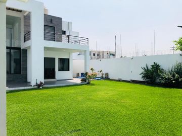 CASA EN VENTA EN EL CENTRO DE OAXTEPEC, YAUTEPEC, MORELOS.
