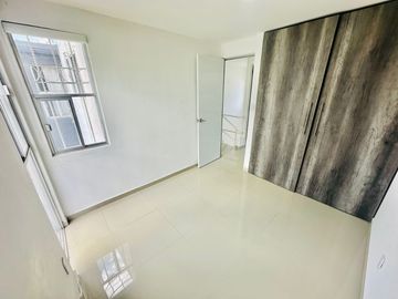 CASA EN VENTA EN CONJUNTO HABITACIONAL