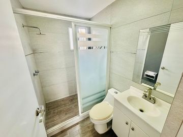 CASA EN VENTA EN CONJUNTO HABITACIONAL
