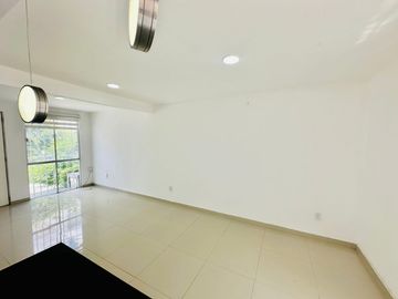 CASA EN VENTA EN CONJUNTO HABITACIONAL
