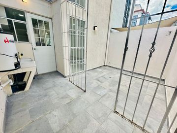 CASA EN VENTA EN CONJUNTO HABITACIONAL