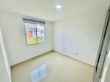 CASA EN VENTA EN CONJUNTO HABITACIONAL