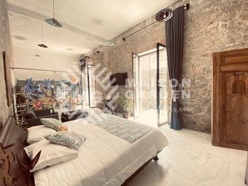 Venta o Renta de  Casa en Barrio de Analco con Diseño Vanguardista
