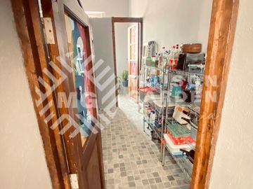 Venta o Renta de  Casa en Barrio de Analco con Diseño Vanguardista