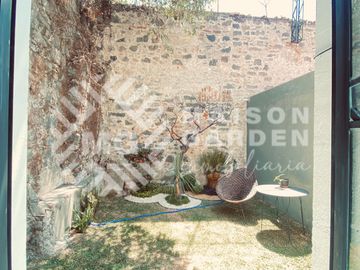 Venta o Renta de  Casa en Barrio de Analco con Diseño Vanguardista