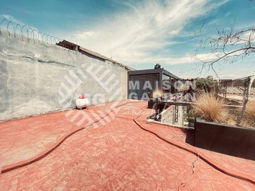 Venta o Renta de  Casa en Barrio de Analco con Diseño Vanguardista