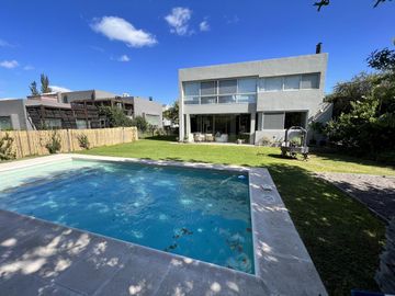 venta Casa en Cadaques (Funes Hills) 288