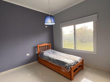 Casa 3 dormitorios con importante lote en Colón