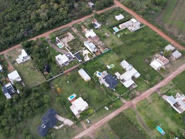 Casa 3 dormitorios con importante lote en Colón