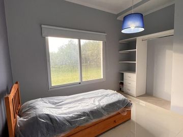 Casa 3 dormitorios con importante lote en Colón