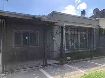 CASA  VENTA ITUZAINGO