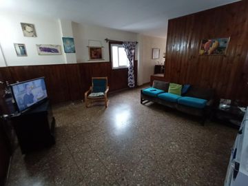 Venta PH en Lanús Oeste Tipo Casa 100 m2 en 1ºPiso con entrada independiente