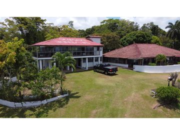 se vende casa de montaña en Sabanitas