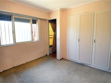 VENTA CASA 4 AMBIENTES COCHERA DON BOSCO QUILMES