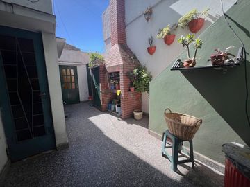 VENTA PH 3 AMB AL FRENTE CON COCHERA SIN EXPENSAS
