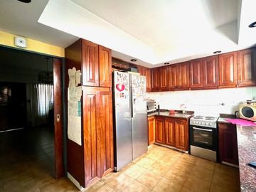 VENTA PH 3 AMB AL FRENTE CON COCHERA SIN EXPENSAS