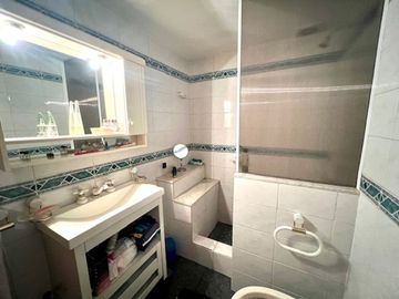 VENTA PH 3 AMB AL FRENTE CON COCHERA SIN EXPENSAS