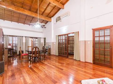 VENTA Avellaneda Vivienda 6 Amb c/ Local 582m2