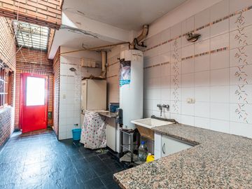 VENTA Avellaneda Vivienda 6 Amb c/ Local 582m2