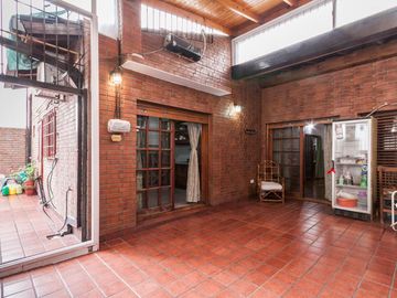 VENTA Avellaneda Vivienda 6 Amb c/ Local 582m2