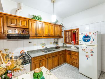 VENTA Avellaneda Vivienda 6 Amb c/ Local 582m2