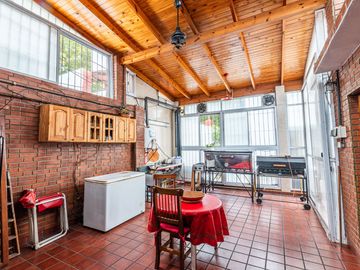 VENTA Avellaneda Vivienda 6 Amb c/ Local 582m2