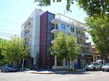 VENTA DEPTO 2 AMBIENTES BERNAL QUILMES COCHERA BAU