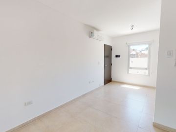 VENTA DEPTO 2 AMBIENTES BERNAL QUILMES COCHERA BAU