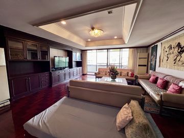 3 Bedroom 3 Bathroom Condo for sale