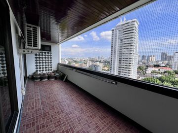 3 Bedroom 3 Bathroom Condo for sale