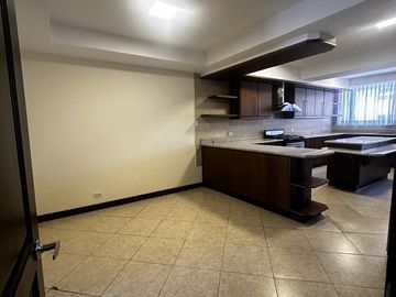 Venta o Renta departamento 260m2 en la Gonzalez Suarez