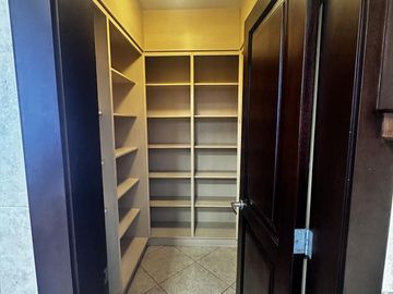 Venta o Renta departamento 260m2 en la Gonzalez Suarez