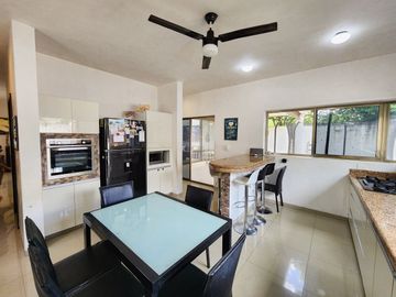 Casa en venta en Colonia Maya - HI2406286