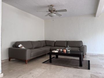 Casa en Venta en Mérida, Privada Villa Palma Real, Chuburna