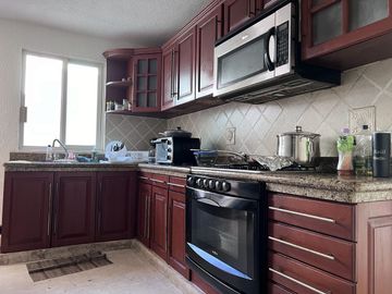 Casa en Venta en Mérida, Privada Villa Palma Real, Chuburna
