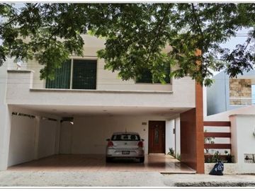 Casa en Venta en Mérida, Privada Villa Palma Real, Chuburna
