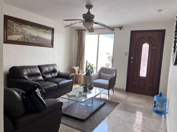 Casa en Venta en Mérida, Privada Villa Palma Real, Chuburna