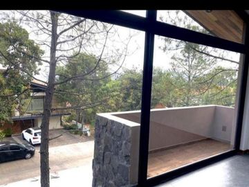 CASA RESIDENCIAL EN VENTA EN CLUB Y DENTRO DEL CAMPO DE GOLF ALTOZANO MORELIA