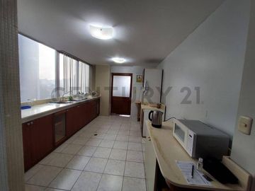 VENTA DE DEPARTAMENTO CERCA AL MALECÓN CISNEROS - MIRAFLORES