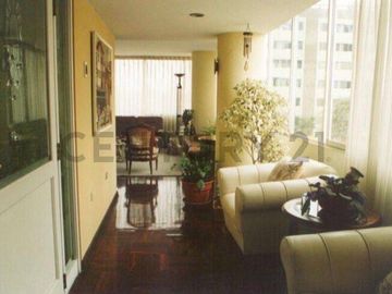 VENTA DE DEPARTAMENTO CERCA AL MALECÓN CISNEROS - MIRAFLORES