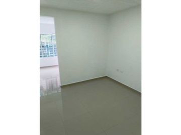 Luxa inmobiliaria vende casa dos pisos barrio tomas Cipriano de mosqra