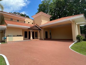 VENTA DE CASA CAMINO DE CRUCES