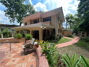 VENTA DE CASA CAMINO DE CRUCES