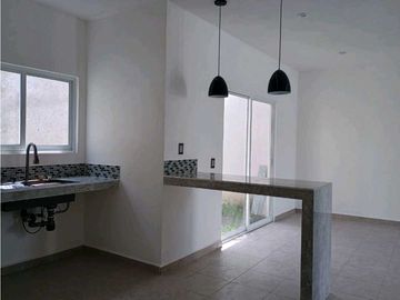 CASA SOLA EN VENTA EN YAUTEPEC