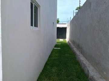 CASA SOLA EN VENTA EN YAUTEPEC