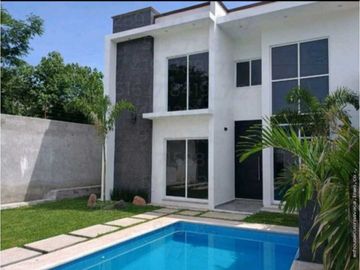 CASA SOLA EN VENTA EN YAUTEPEC